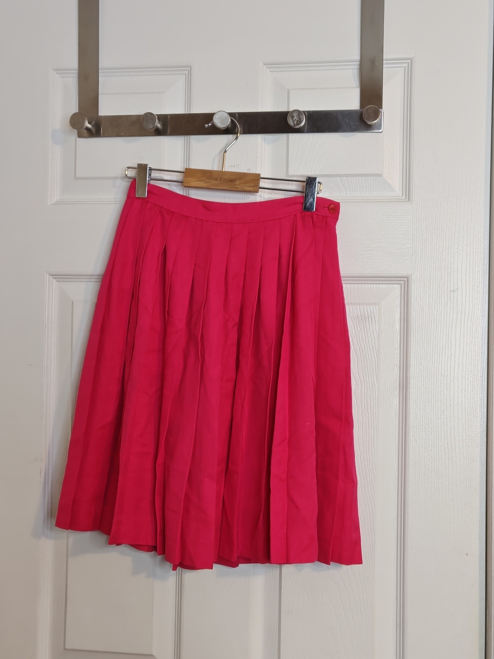 Vintage Jones New York Pleated Midi Skirt Hot Pink Viscose Silk Size 4P